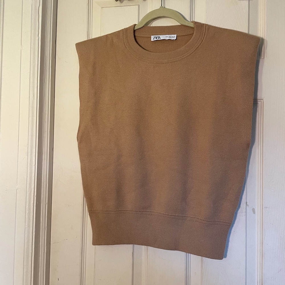 New w/o tags Zara Sweater Vest